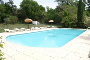 LS2-403 RISTO Maison de hameau avec piscine située à L’Isle sur la Sorgue – 11 couchages